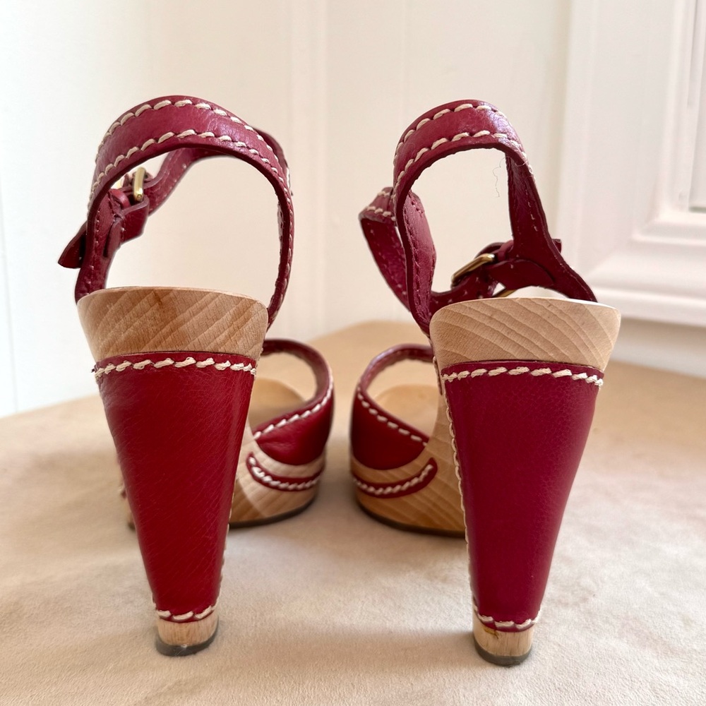 Gorgeous MARC JACOBS Sangria Wood Heeled Buckle Sandals 38 8 Platform Italy $690 - Picture 7 of 14